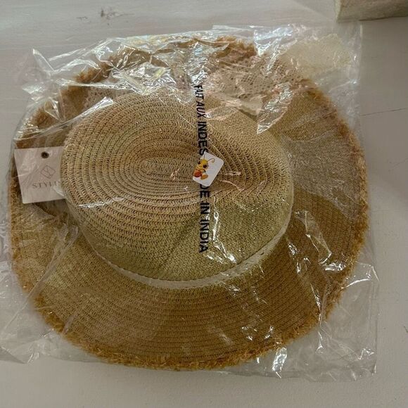 NWT Styline Straw Hat Women's Tan Frayed Edges Woven Wide Brim Crochet Lace Bow - Picture 9 of 9